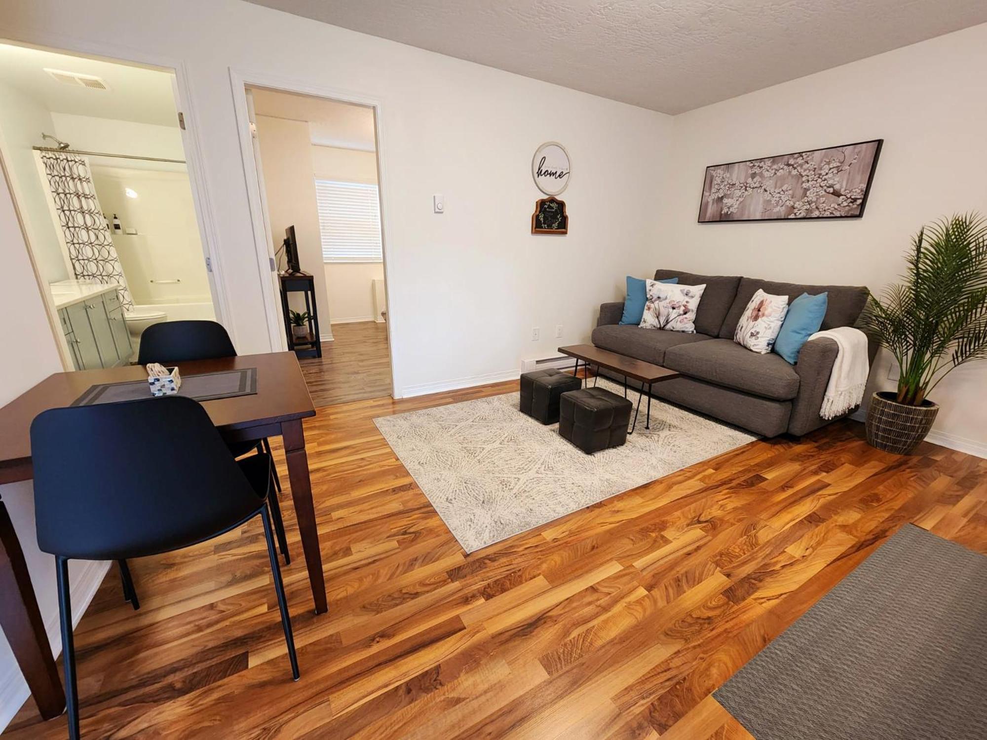 Adorable 1- Bedroom Suite In Langford فكتوريا المظهر الخارجي الصورة