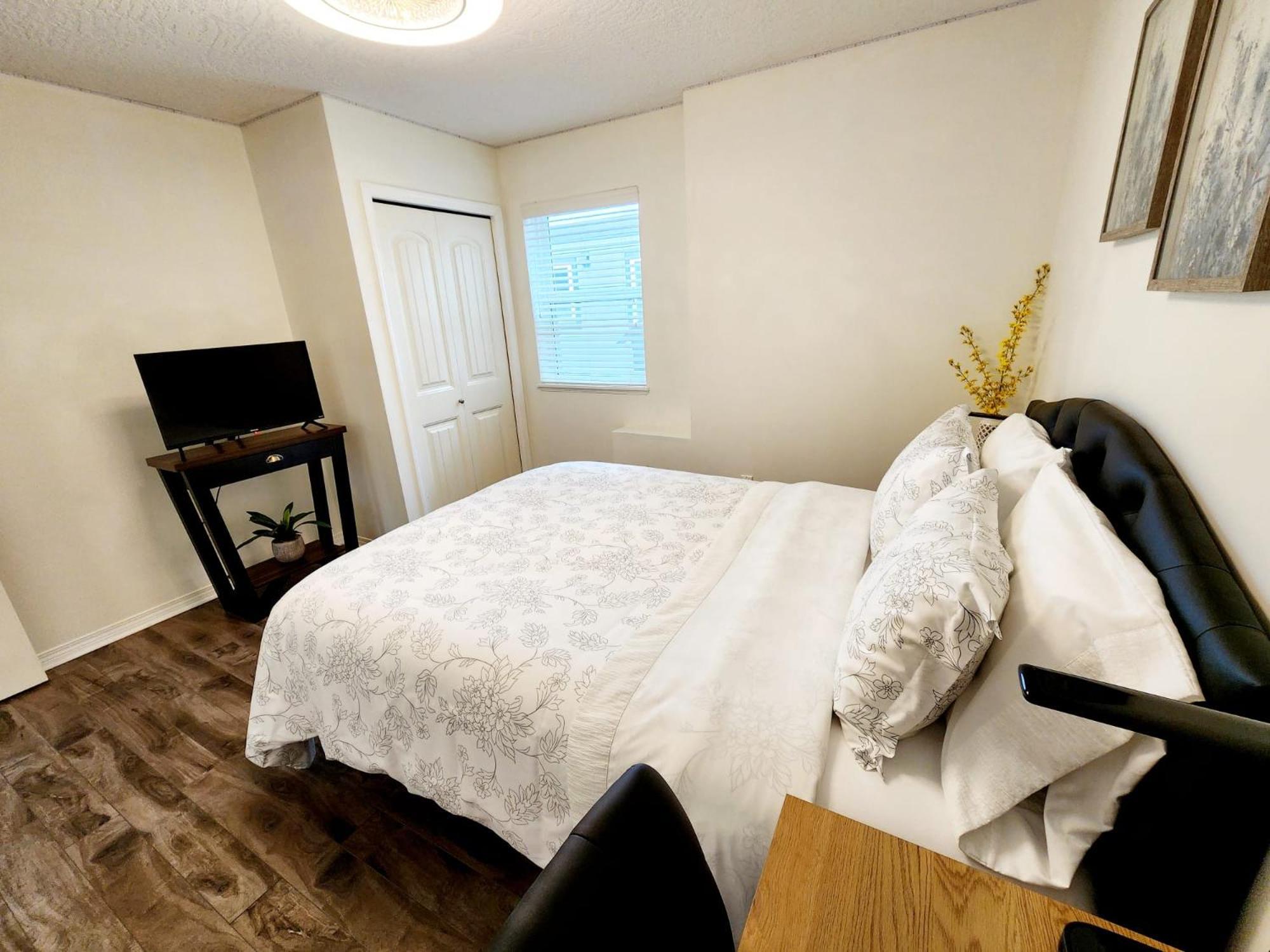 Adorable 1- Bedroom Suite In Langford فكتوريا المظهر الخارجي الصورة